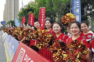 芒特半场数据：5次地面对抗均成功，3次抢断，1次关键传球